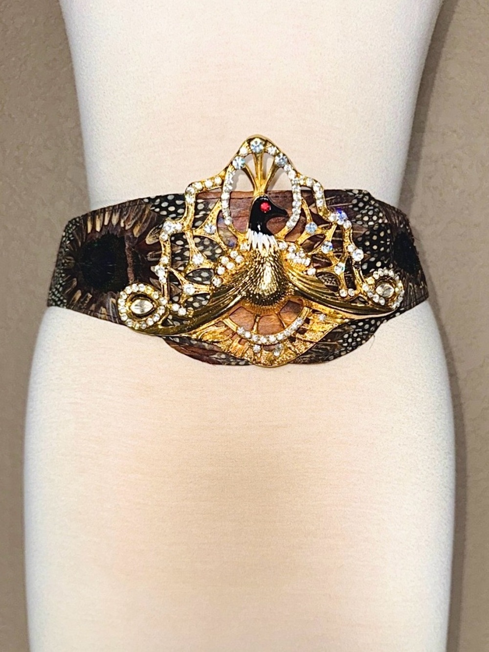 Stunning ✨✨ Rare Vintage J.R. Genuine Peacock Feather Adjustable Belt